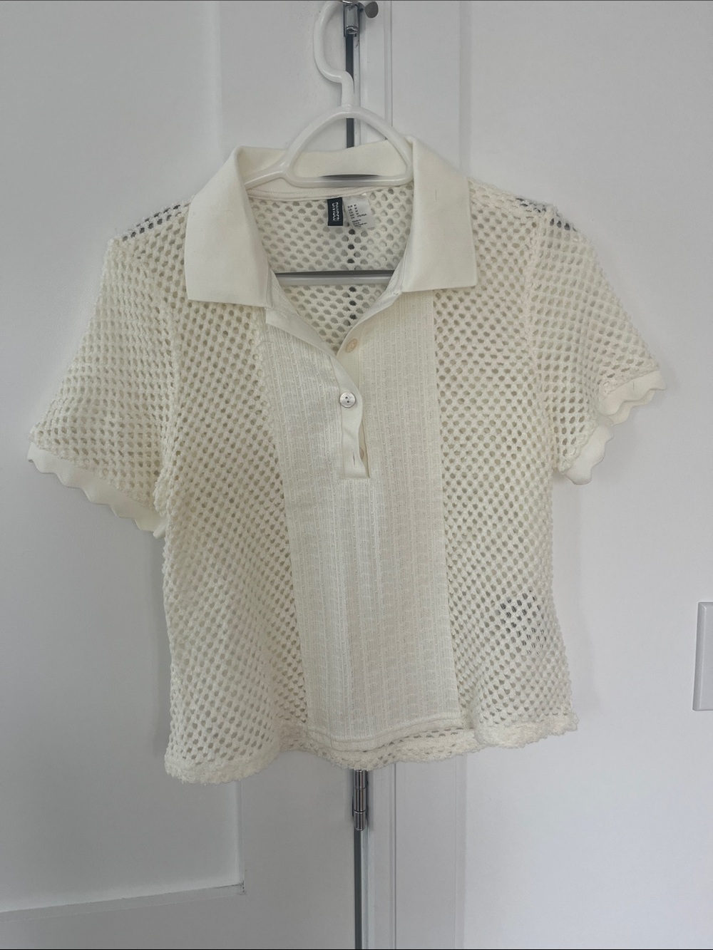 H&M Cream Openwork Knit Polo Tee with Scalloped Sleeves